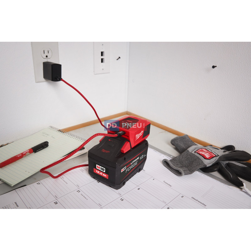 Mini nabíjačka Milwaukee TOP-OFF M18 TC