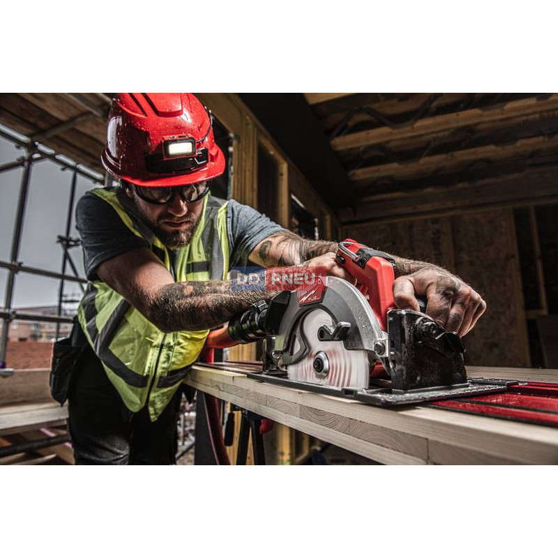 Aku kotúčová píla na drevo MILWAUKEE M18 FCS66GR3-121C
