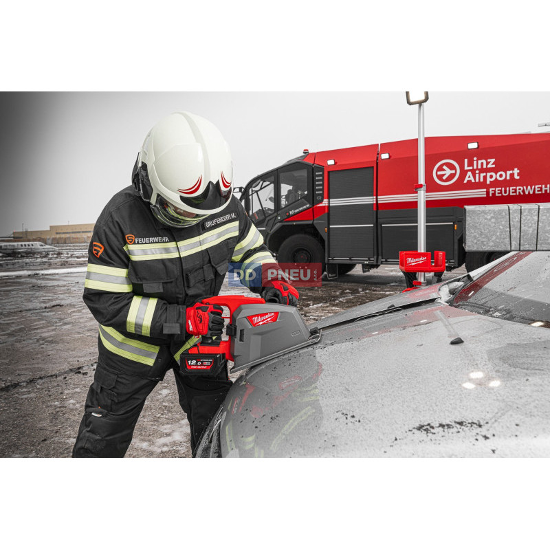 Aku kotúčová píla na kov MILWAUKEE M18 FMCS66-121C