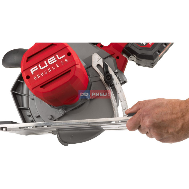 Aku kotúčová píla na kov MILWAUKEE M18 FMCS66-121C