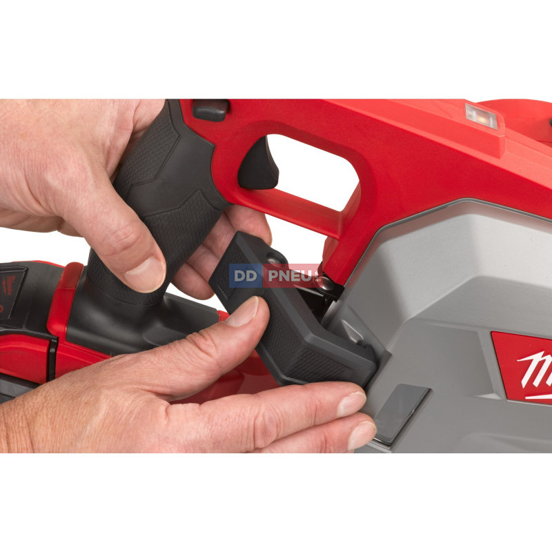 Aku kotúčová píla na kov MILWAUKEE M18 FMCS66-121C