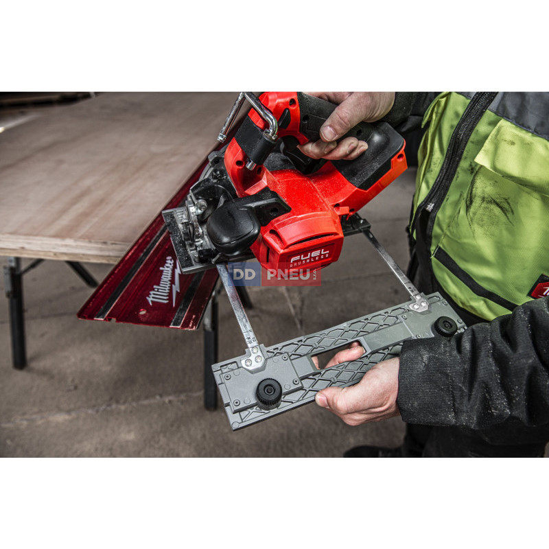 Aku okružná píla s hlbokým rezom Milwaukee M18 FCSDC165-0C – kufor bez batérie