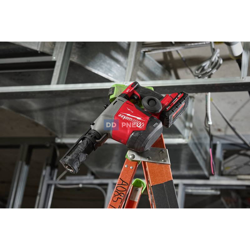 Aku kladivo SDS-PLUS s integrovaným odsávaním prachu MILWAUKEE M18 FHAFOH16-302X