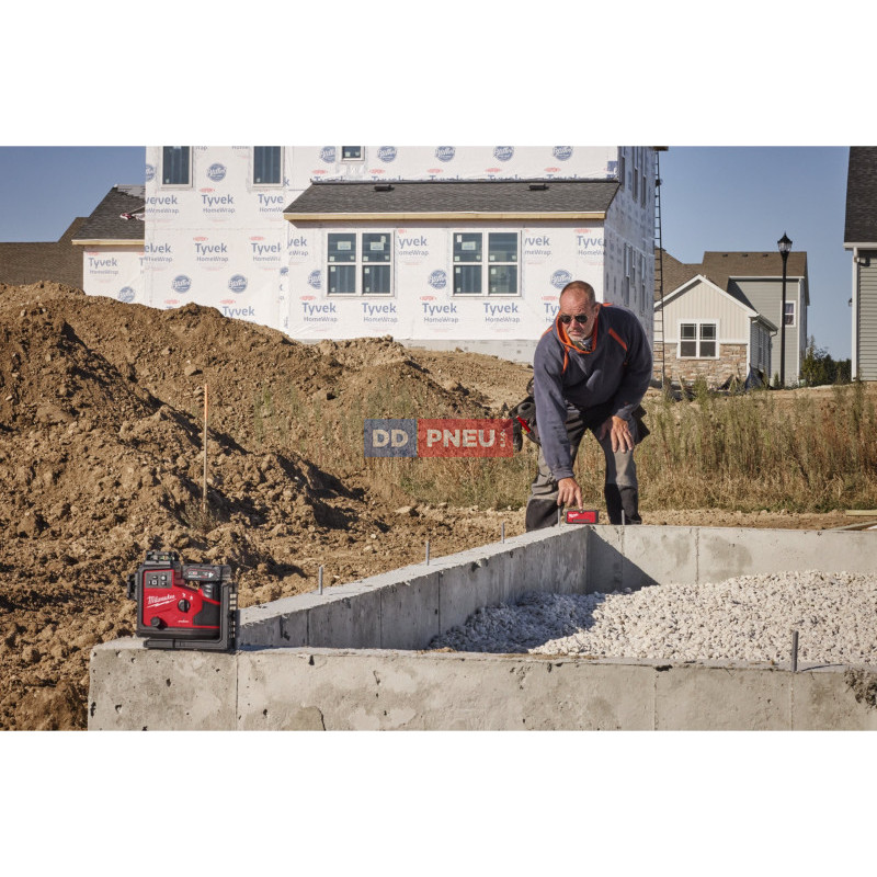Zelený laser s automatickým zarovnaním 360 ° v 3 rovinách MILWAUKEE M12 A3PLO-401C