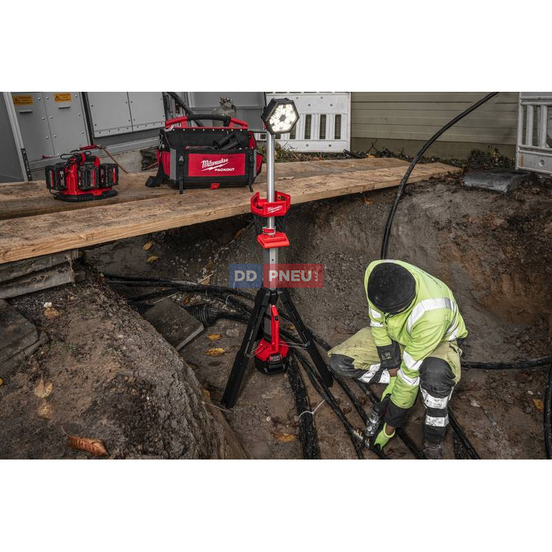 Aku stojanové svietidlo MILWAUKEE M18 SAL2-502B