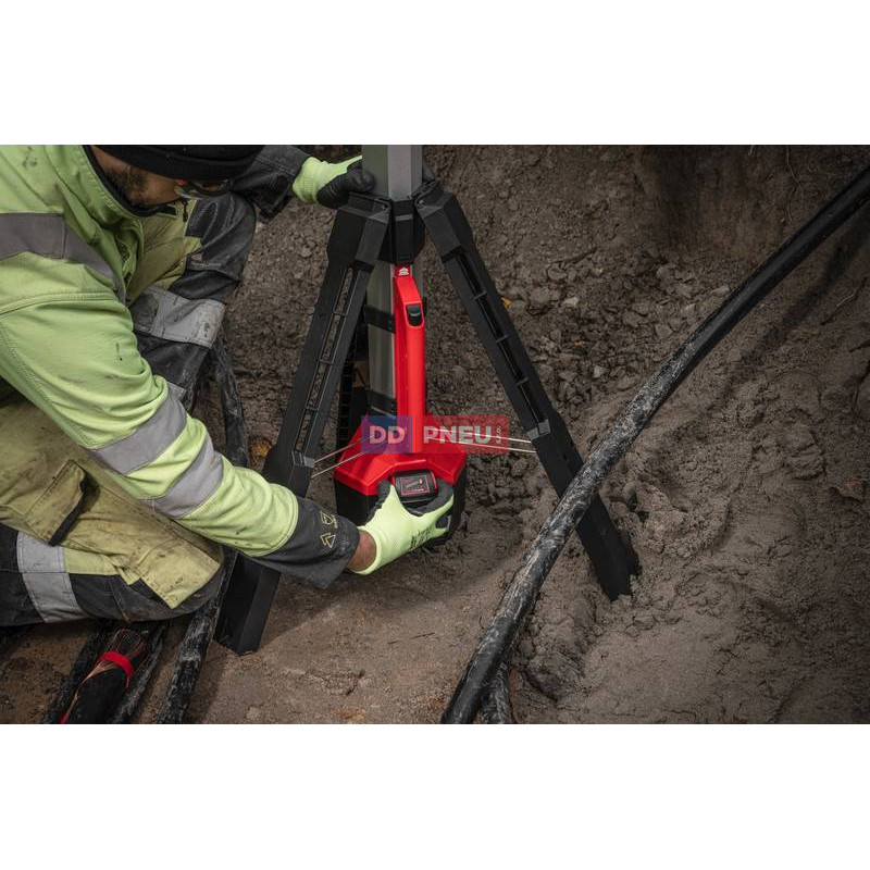 Aku stojanové svietidlo MILWAUKEE M18 SAL2-502B
