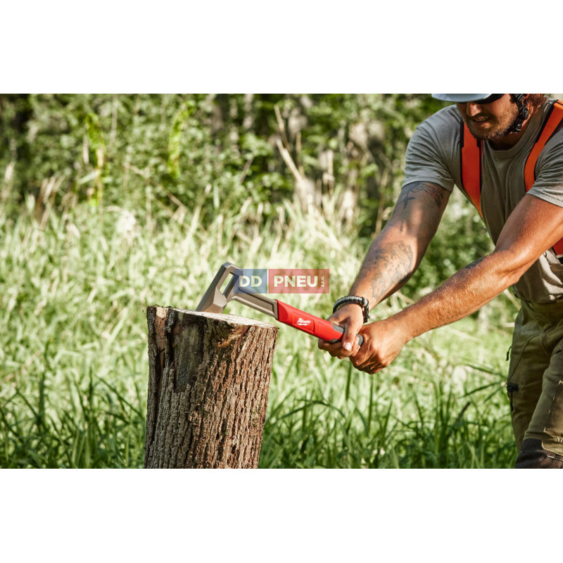 Štiepacia sekera Milwaukee 66cm