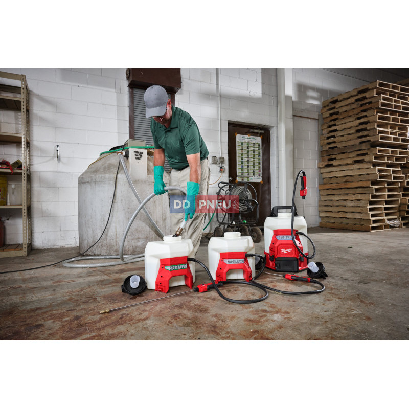 Aku chrbtové kvapalinové čerpadlo Gen2 MILWAUKEE M18 BBPFP2-301