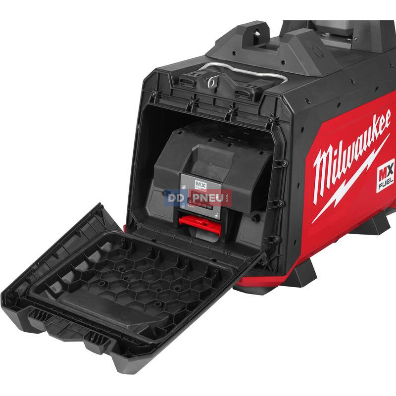 MX FUEL aku kompaktné staveniskové svetlo MILWAUKEE MXF TLIC-601