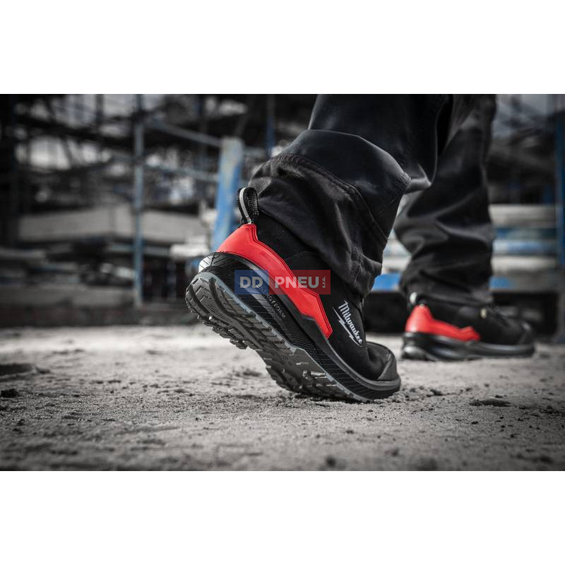 Bezpečnostné poltopánky MILWAUKEE Flextred™ S3S B1L110133 – kožená, čierna, BOA