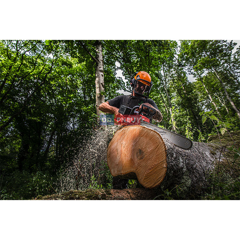 Aku reťazová píla na dva akumulátory MILWAUKEE M18 F2CHS50-802